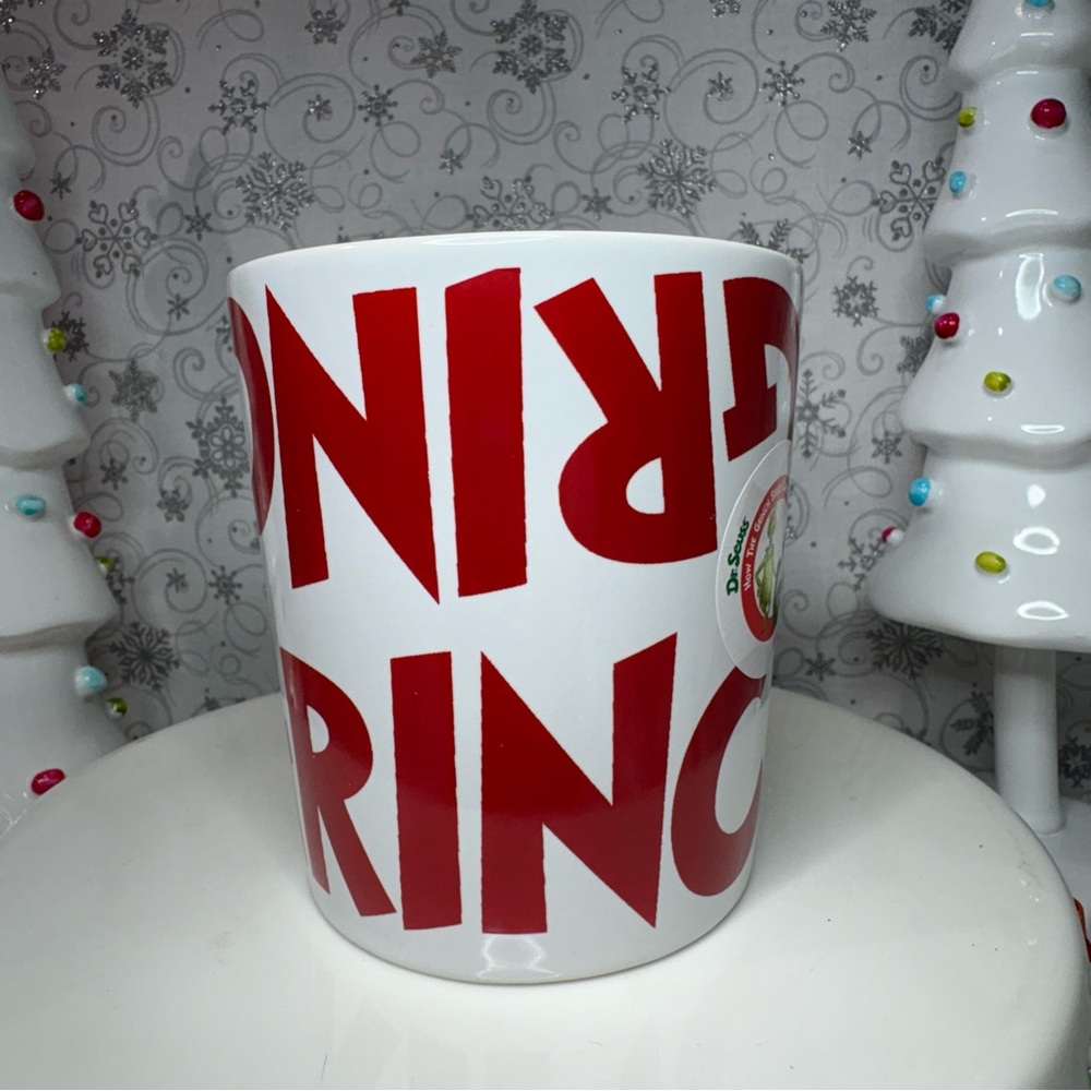 How The Grinch Stole Christmas 65th Anniversary Stockings Ceramic Coffee Mugs x2 - Picture 6 of 12